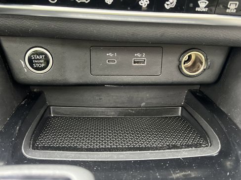 Used 2021 Nissan Rogue SV w/ Premium Package image 6