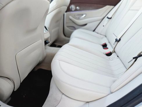 Used 2017 Mercedes-Benz E 300 4MATIC image 16