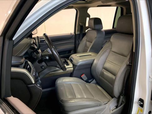 Used 2018 GMC Yukon Denali w/ Denali Ultimate Package image 8