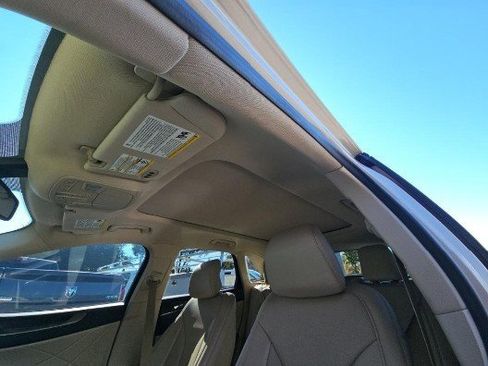 Used 2017 Lincoln MKC Reserve image 9