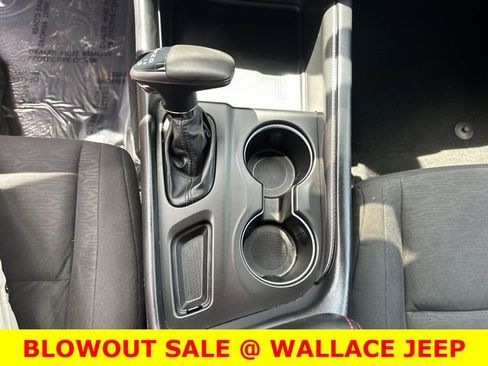 Used 2025 Dodge Durango GT RWD image 21