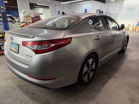 Used 2011 Kia Optima EX w/ Hybrid Premium Technology Pkg image 6
