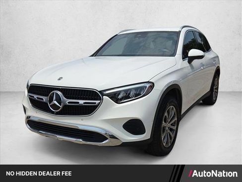 Used 2024 Mercedes-Benz GLC 300 image 1