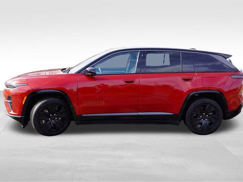 Used 2025 Jeep Wagoneer S Launch Edition image 9