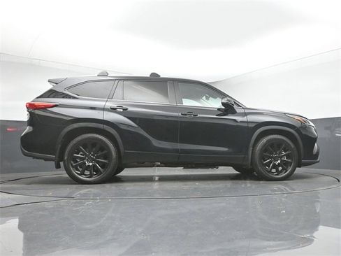 Used 2023 Toyota Highlander Bronze Edition image 41