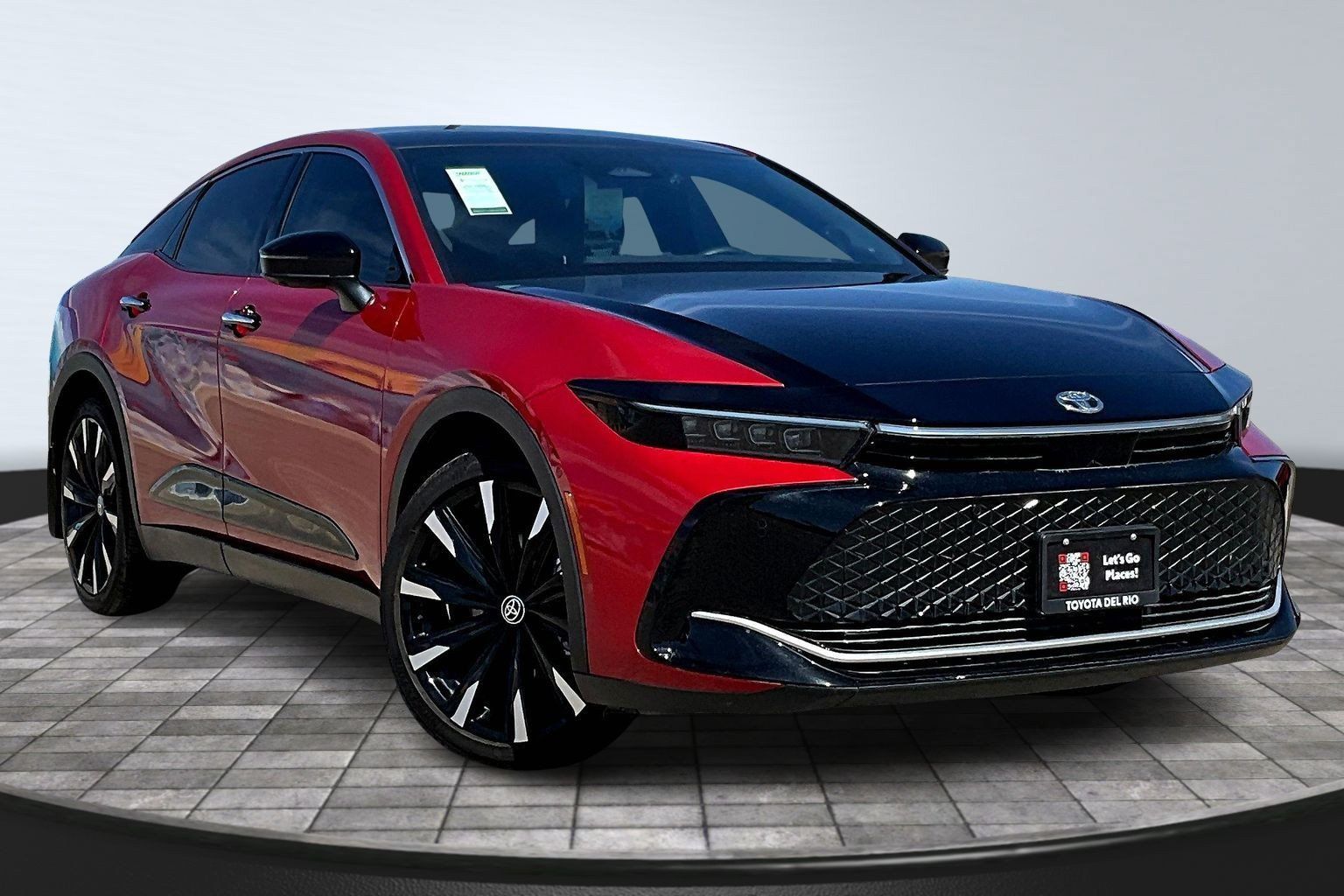 New 2025 Toyota Crown Platinum AWD/4WD image 3