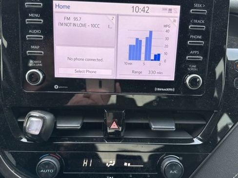 Used 2021 Toyota Camry SE image 8