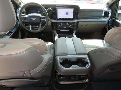 Used 2026 Ford F450 Platinum w/ Platinum Plus Package AWD/4WD image 23