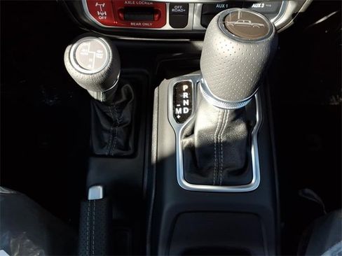 New 2026 Jeep Gladiator Mojave image 14