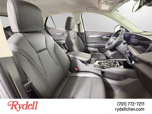 Used 2025 Buick Envision Preferred image 16