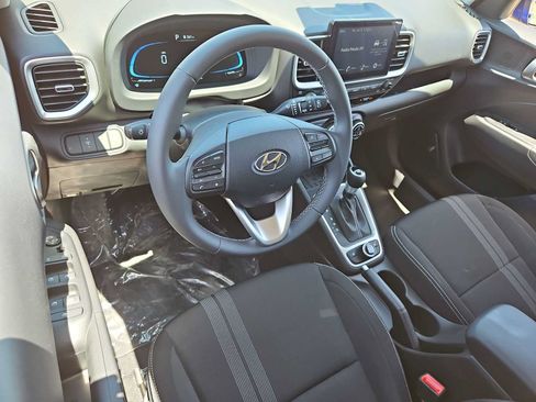 Certified 2026 Hyundai Venue SEL FWD image 10