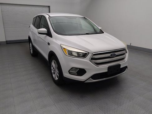 Used 2019 Ford Escape SE FWD image 14