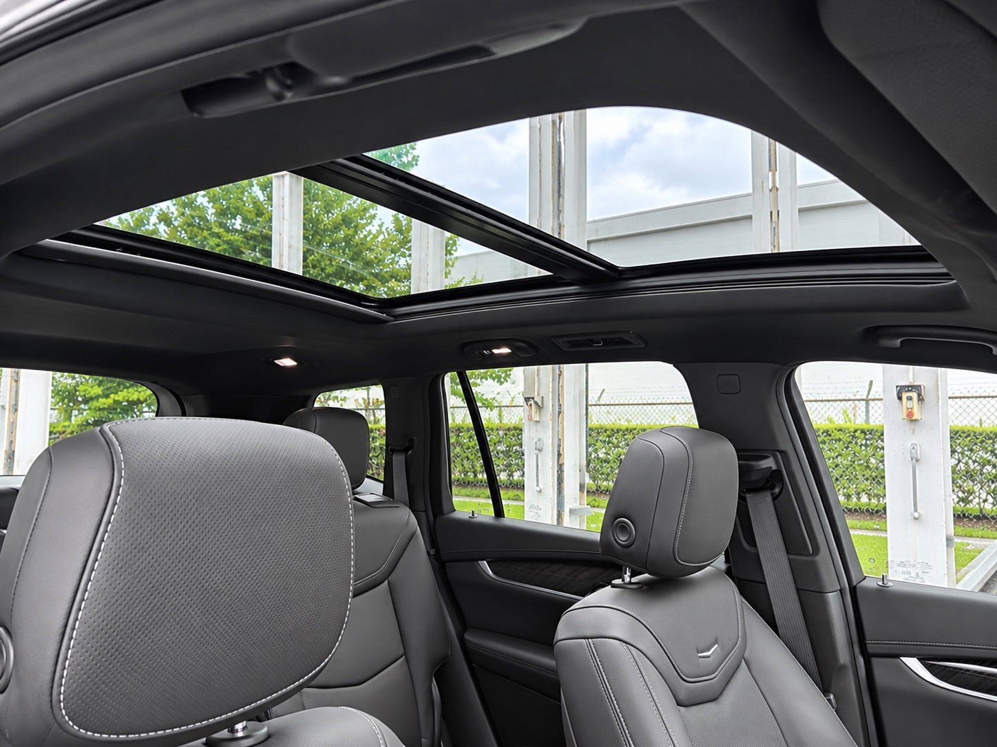 Used 2024 Cadillac XT6 Premium Luxury FWD image 12