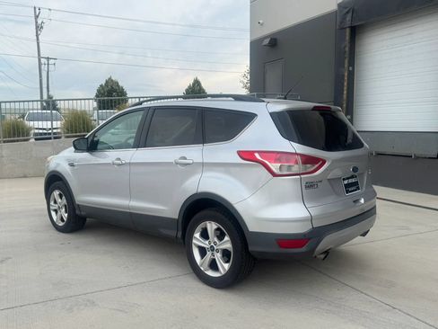 Used 2015 Ford Escape SE w/ Equipment Group 201A AWD/4WD image 3