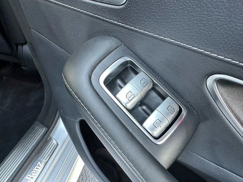 Used 2015 Mercedes-Benz S 550 4MATIC Sedan w/ Sport Package image 27