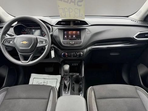 Used 2021 Chevrolet TrailBlazer LS FWD image 14