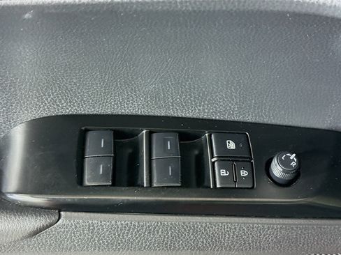 Used 2025 Toyota Camry LE image 24