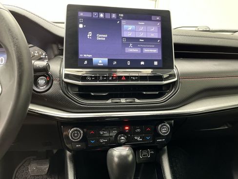 Used 2023 Jeep Compass Trailhawk AWD/4WD image 15
