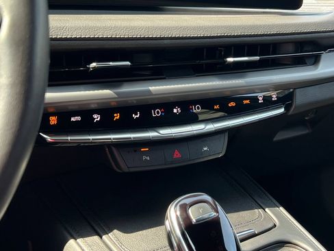 Certified 2025 Cadillac XT4 Premium Luxury FWD image 41