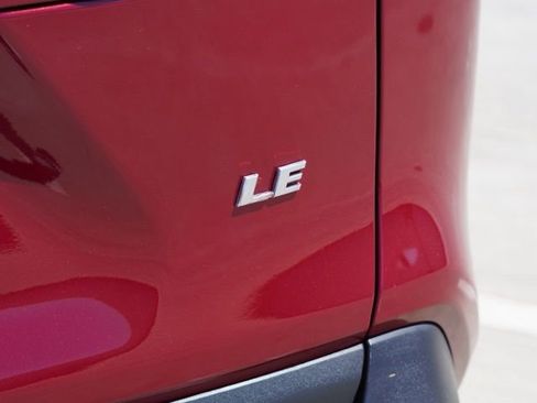 Used 2020 Toyota RAV4 LE w/ Carpet Mat Package FWD image 11