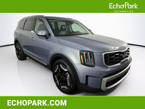Used 2025 Kia Telluride S AWD/4WD image 1