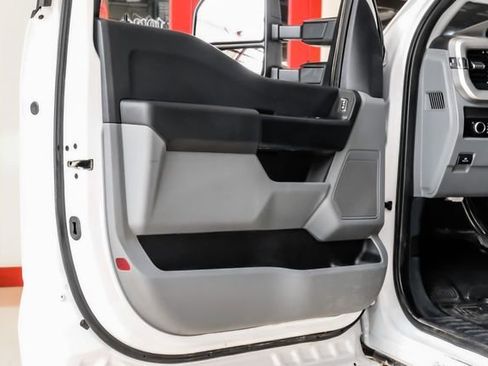 Used 2025 Ford F550 4x4 Crew Cab Super Duty image 42
