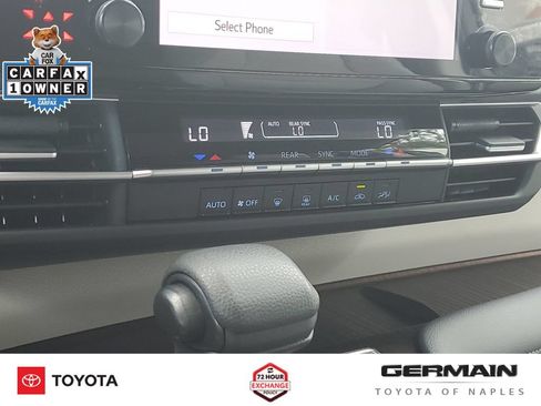 Used 2023 Toyota Sienna LE FWD image 33