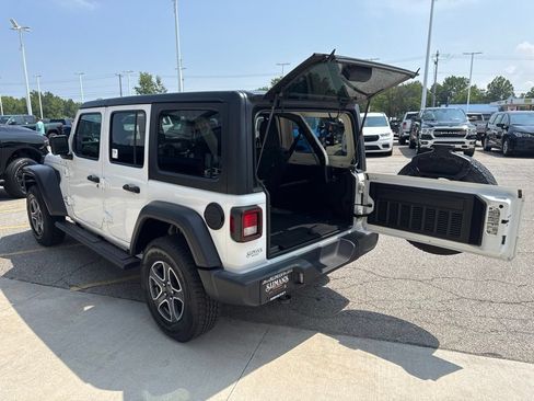 Used 2020 Jeep Wrangler Unlimited Sport S AWD/4WD image 19