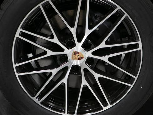 New 2026 Porsche Cayenne image 11