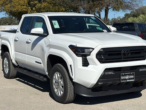 New 2026 Toyota Tacoma SR5 image 9