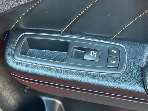 Used 2017 Dodge Charger R/T image 21