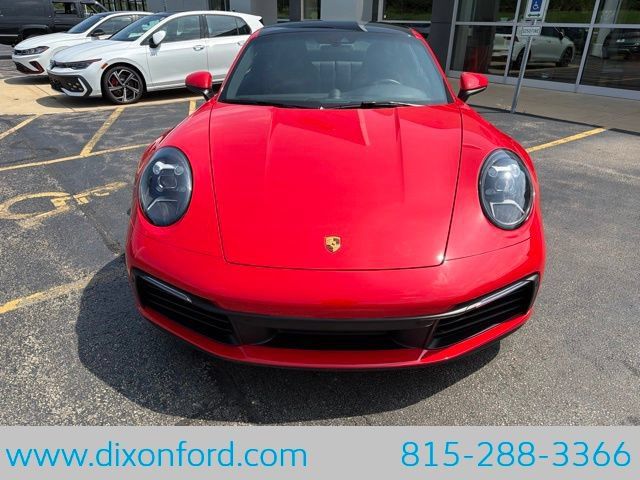 Used 2024 Porsche 911 Carrera RWD image 2