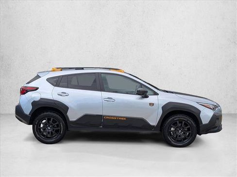 Used 2025 Subaru Crosstrek 2.5i Wilderness AWD/4WD image 4