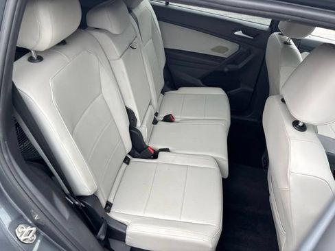 Used 2021 Volkswagen Tiguan SE R-Line AWD/4WD image 9