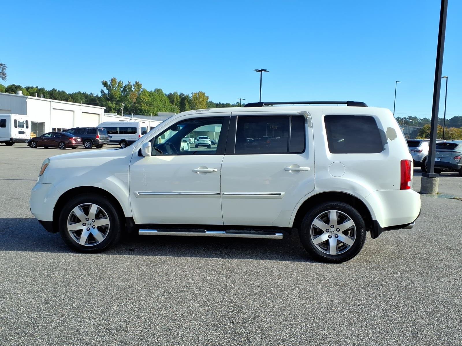 Used 2015 Honda Pilot Touring image 24