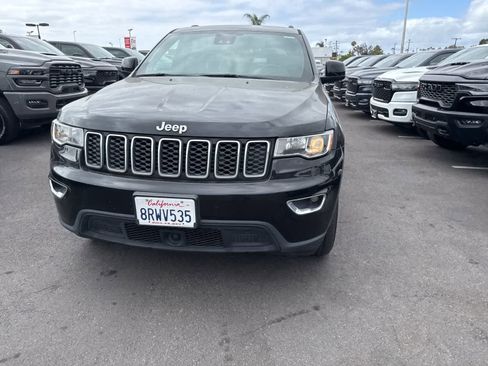 Used 2020 Jeep Grand Cherokee Laredo w/ Laredo X Package RWD image 3