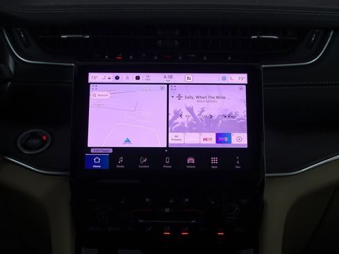 New 2025 Jeep Grand Cherokee L Limited w/ Luxury Tech Group II image 37