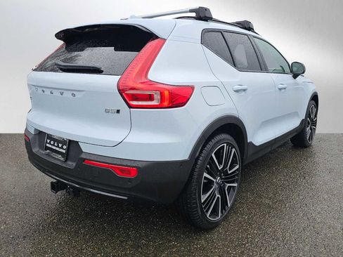 Used 2025 Volvo XC40 B5 Ultra w/ Protection Package Premier image 3