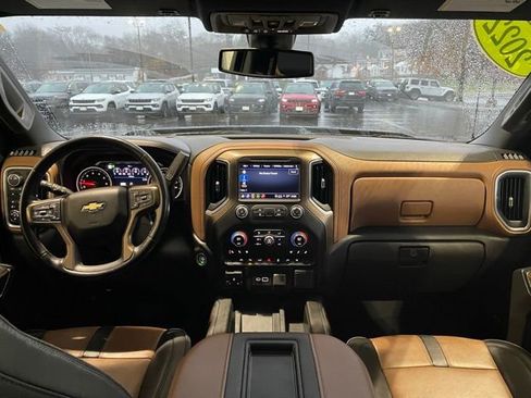 Used 2022 Chevrolet Silverado 1500 High Country AWD/4WD image 14