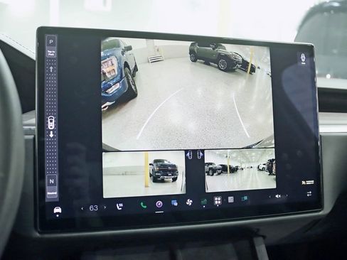 Used 2024 Tesla Model X AWD/4WD image 15