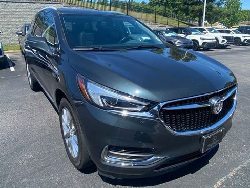 Used 2020 Buick Enclave Essence w/ Sound and Sites Package AWD/4WD image 1