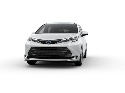 New 2025 Toyota Sienna Limited image 18