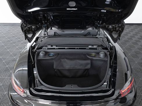 Certified 2025 Porsche 718 Boxster Spyder RS RWD image 29