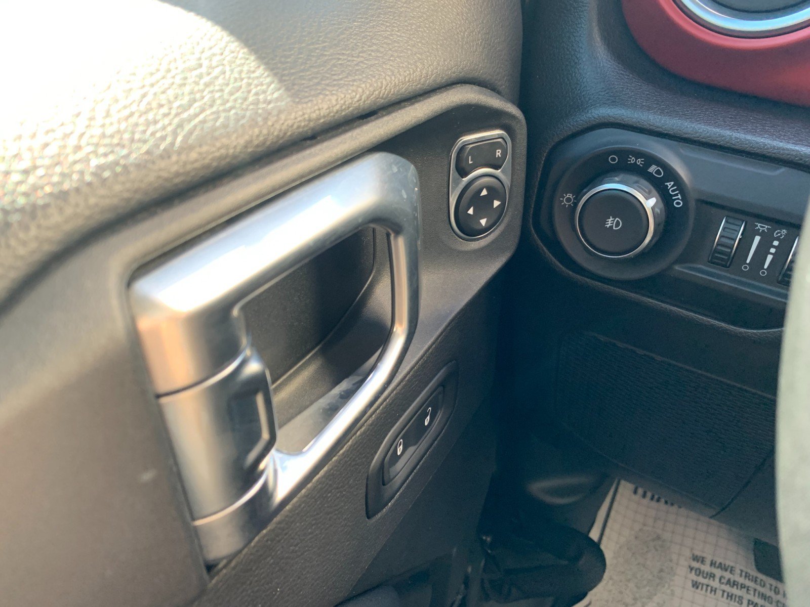 Used 2022 Jeep Wrangler Unlimited Rubicon AWD/4WD image 13
