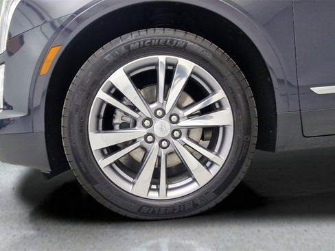 Used 2025 Cadillac XT5 Premium Luxury image 33