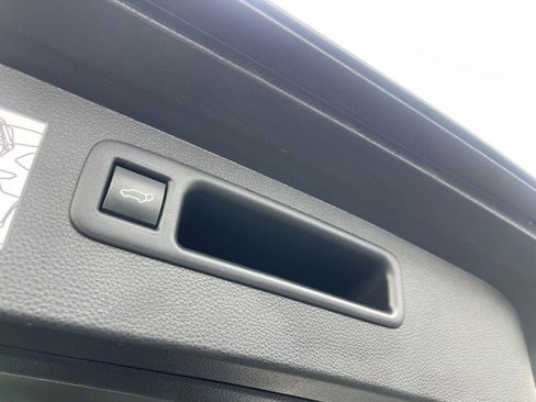 Used 2021 Toyota Highlander Platinum image 17