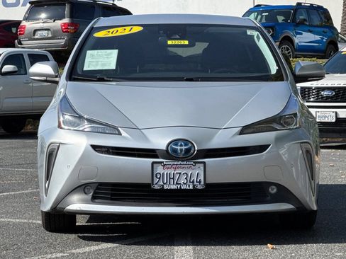 Used 2021 Toyota Prius XLE AWD/4WD image 9