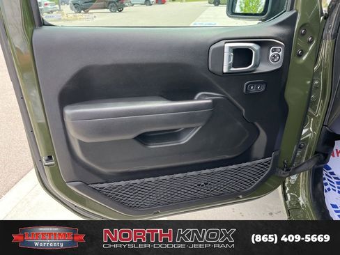 Used 2024 Jeep Wrangler Unlimited Sport AWD/4WD image 5