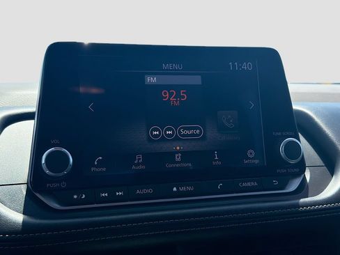 Used 2023 Nissan Rogue S FWD image 14