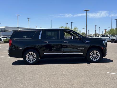 Used 2021 GMC Yukon XL SLT w/ SLT Luxury Package AWD/4WD image 6